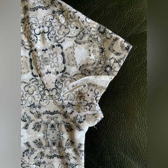 Style & Co | Hi Low Shirt with Crystal-like Adornments | Size PS - Picture 4 of 13